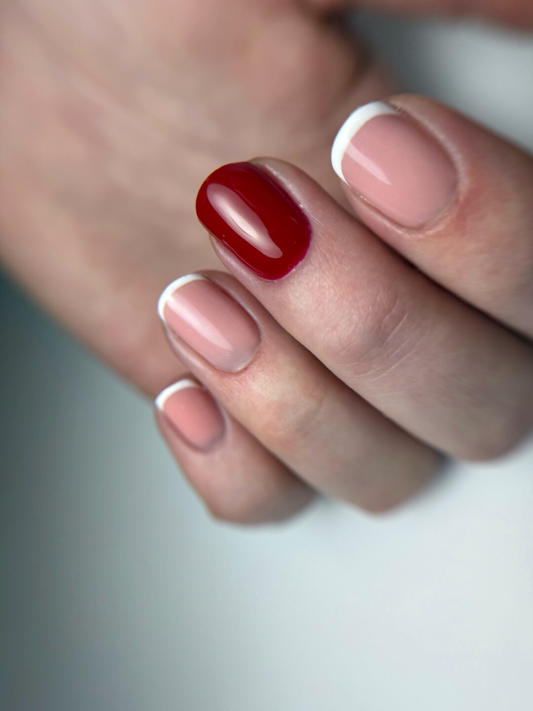 Manicure hybrydowy od podstaw