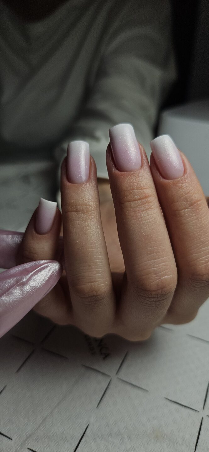 Manicure hybrydowy