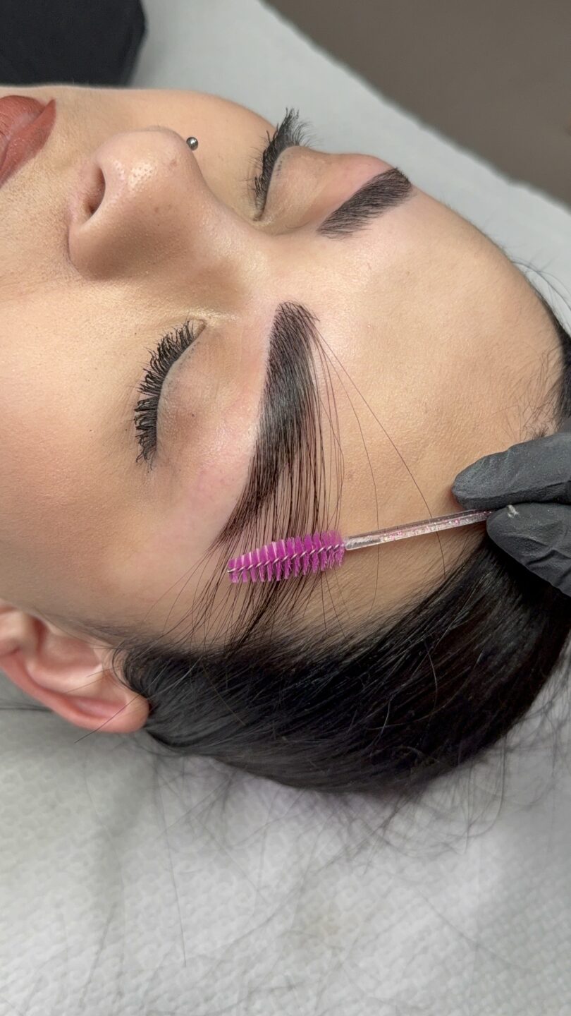 BRM Brow Reconstruction Matrix - zagęszczanie brwi naturalnym włosem