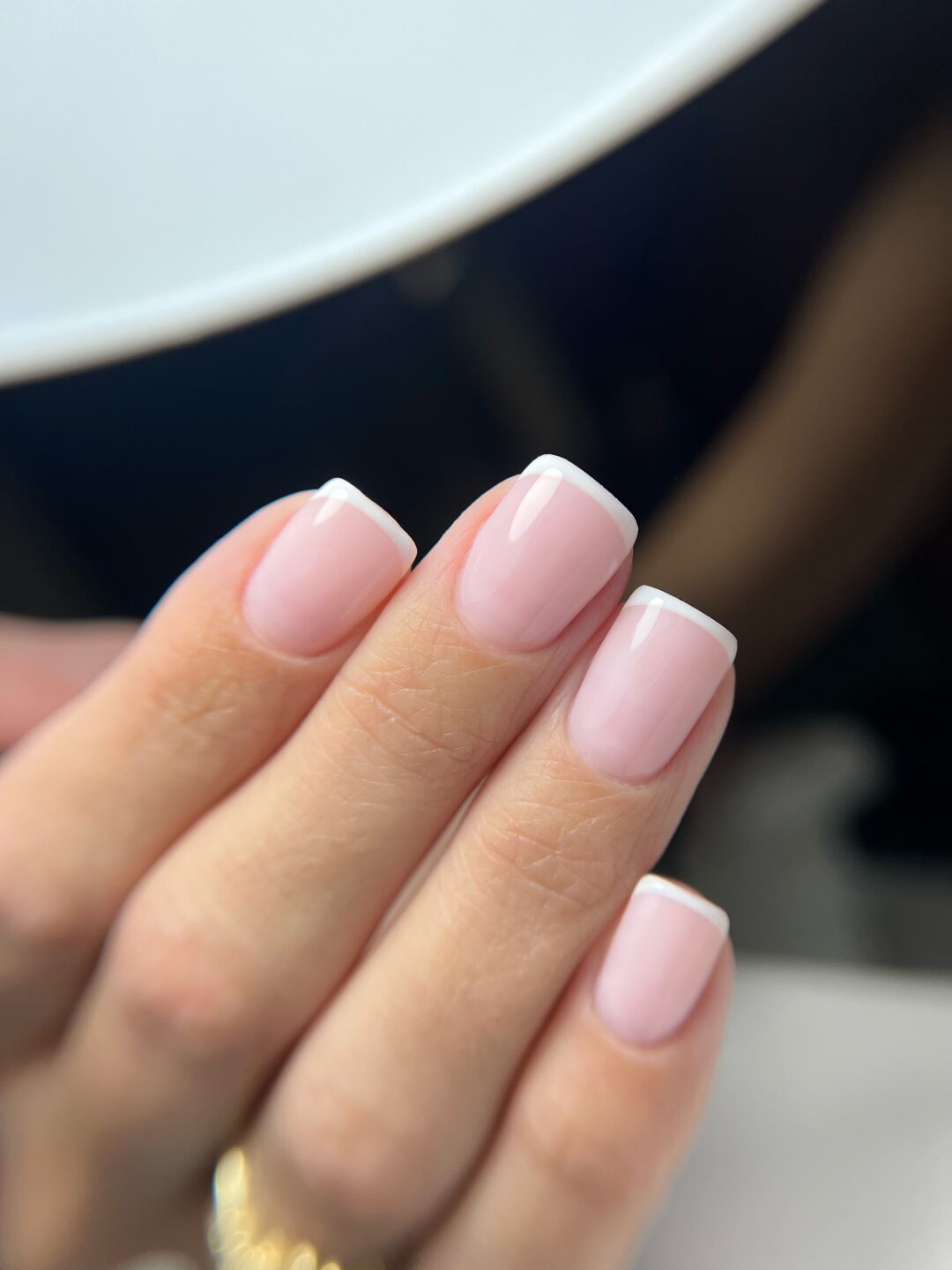 Manicure hybrydowy od A do Z