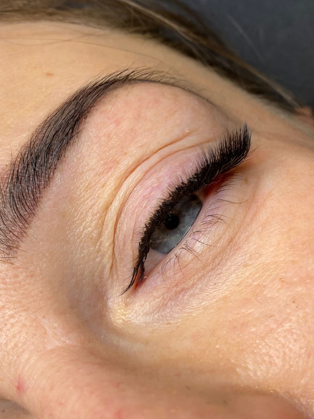Stylizacje niestandardowe w stylizacji rzęs FOXY/EYELINER/KIMK/WET